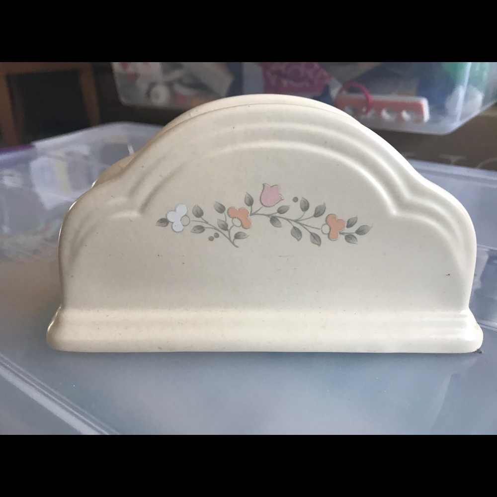 Pfaltzgraff napkin holder